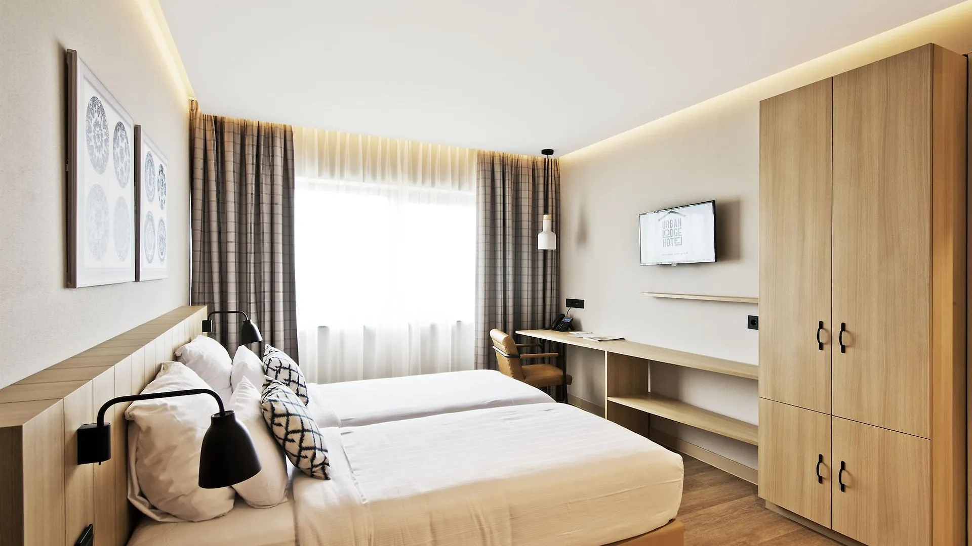 Urban Lodge Hotel Amszterdam 4*,
